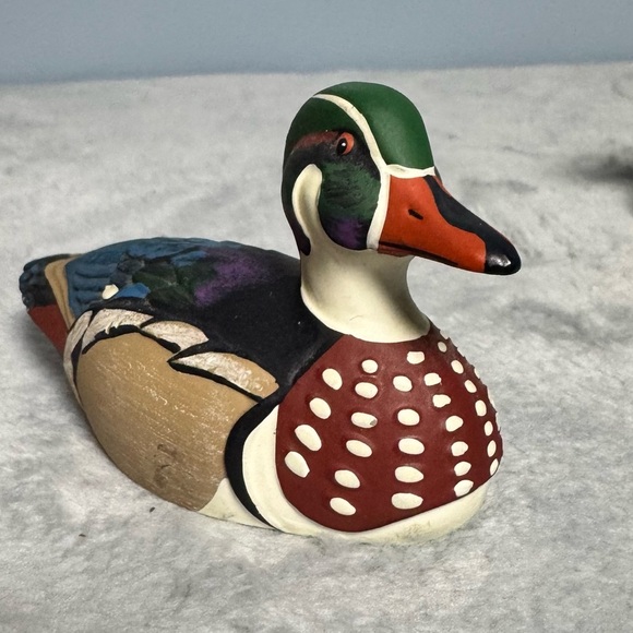 Pair of Vintage Avon 1984 Wood Duck Figure Collector Duck Series – Hand Painted - Picture 3 of 15